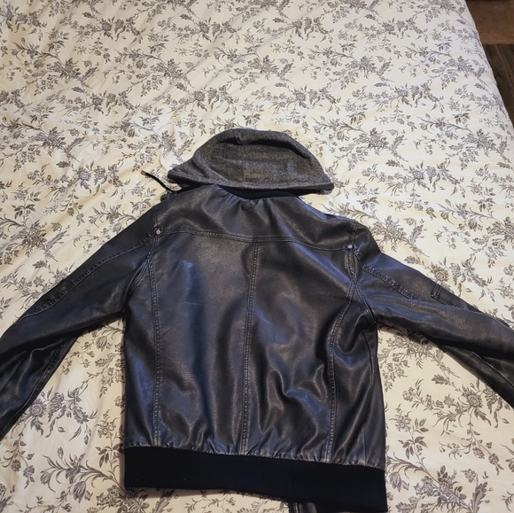 Projek faux leather jacket - Picture 2 of 3